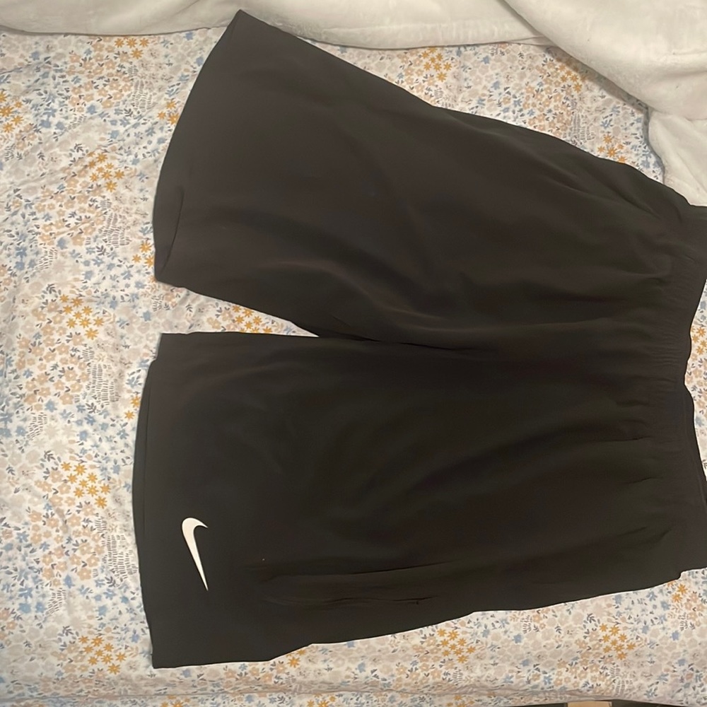 Men’s Nike dri-fit large shorts